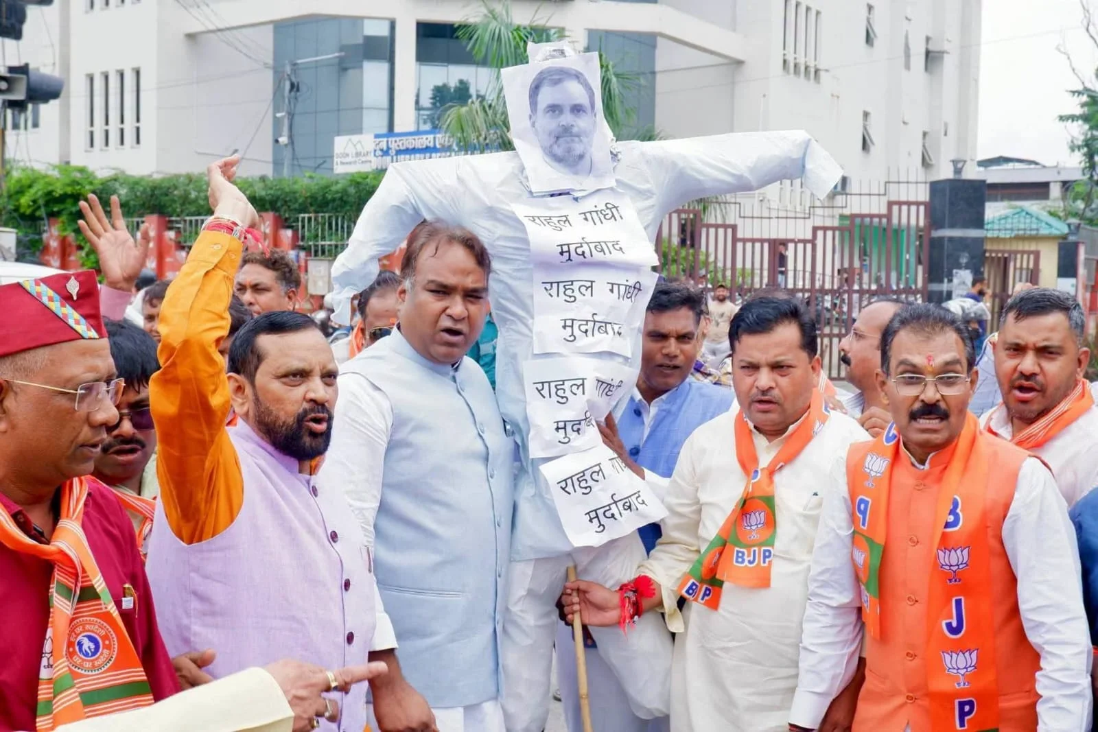 ‘जातीय राजनीति नहीं सहेगा उत्तराखंड’, राहुल गांधी के विरोध में