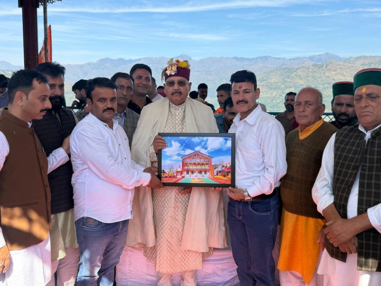 Culture Minister Satpal Maharaj participates in Dussehra celebrations at Simog