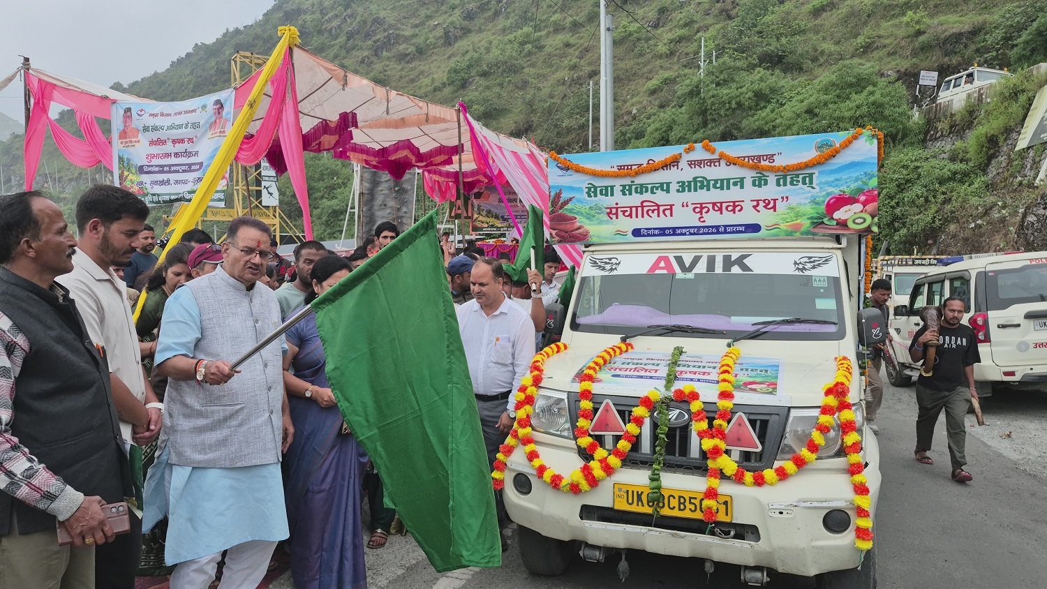 Minister Joshi flags off ‘Krishak Rath’ to boost farmers’ income