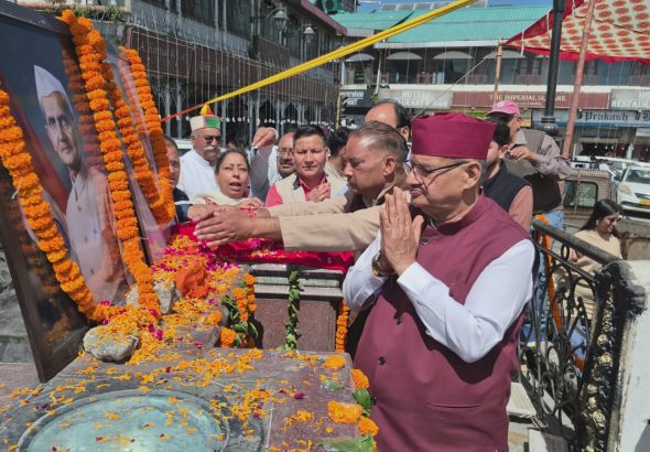 Minister Joshi pays tribute to Mahatma Gandhi, Lal Bahadur Shastri
