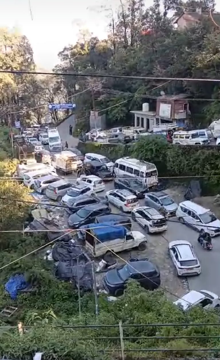 Traffic congestion on Mussoorie Civil Hospital route poses threat to