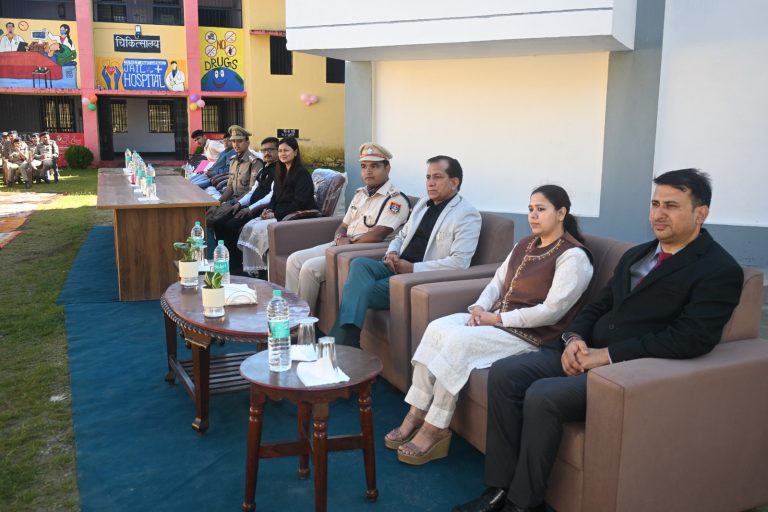 गांधी-शास्त्री जयंती पर बंदियों को विधिक अधिकारों की दी जानकारी