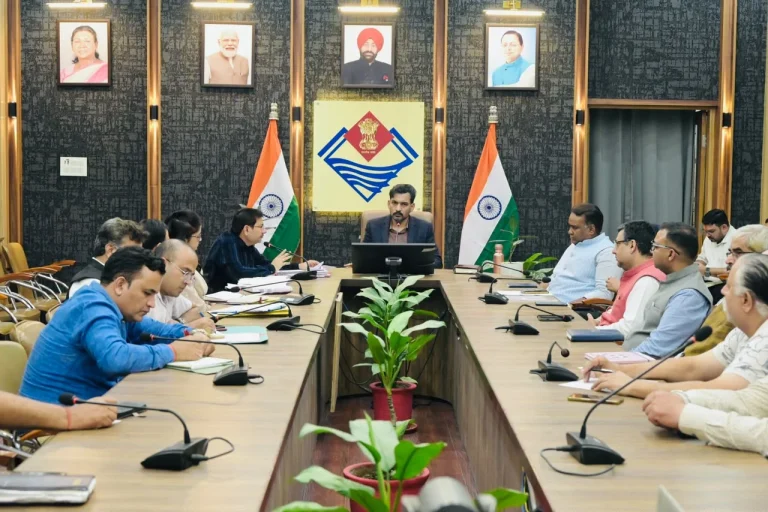 दीपावली पर निर्धारित स्थलों पर ही बिकेंगे पटाखे, सुरक्षा मानकों