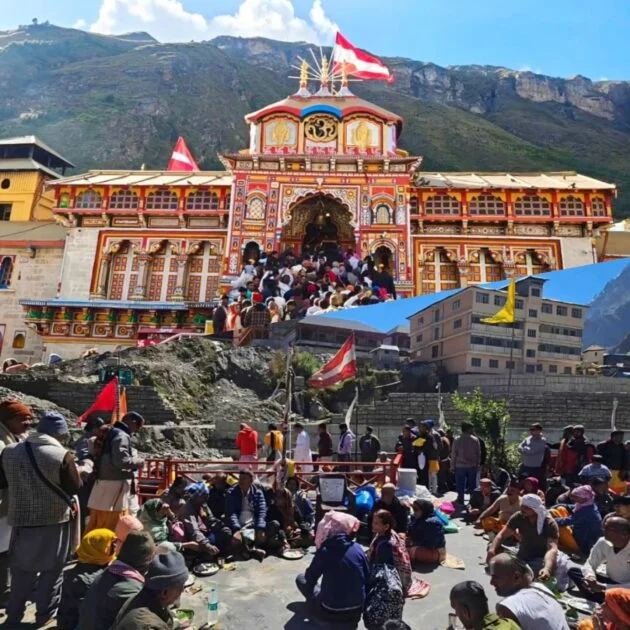 पितृ पक्ष में ब्रह्मकपाल तीर्थ पर उमड़ी श्रद्धालुओं की भीड़,