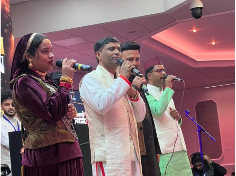 बर्मिंघम में रह रहे प्रवासी उत्तराखण्डवासी खूब झूमे उत्तराखण्ड के लोक गीतों पर