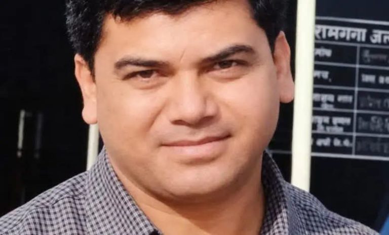 बाथरूम में करंट लगने से अवर अभियंता अनिल कुमार की मौत, गीजर से करंट लीक होने की आशंका