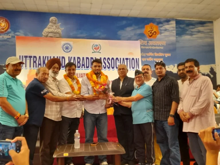 राज्य स्तरीय कबड्डी प्रतियोगिता में खिलाड़ियों ने दिखाया दमखम -