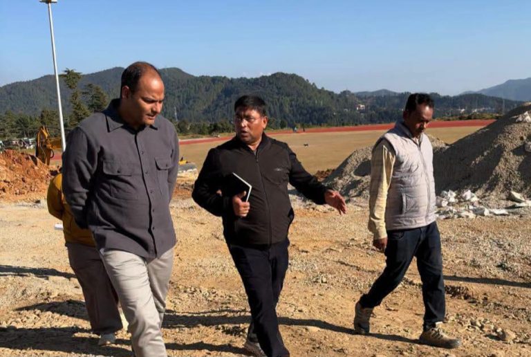 लोहाघाट में 257 करोड़ की लागत से बन रहा बालिका स्पोर्ट्स कॉलेज, डीएम ने किया निरीक्षण