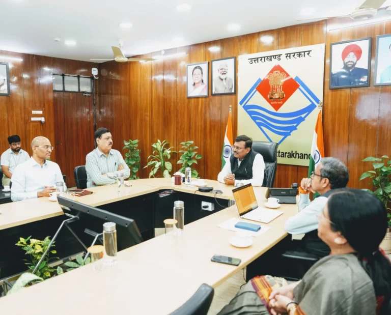 विदेशी भाषाओं का प्रशिक्षण देने के लिए व्यापक कार्ययोजना तैयार